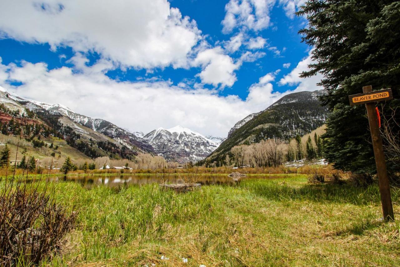 Mountain Lodge Telluride Room photo