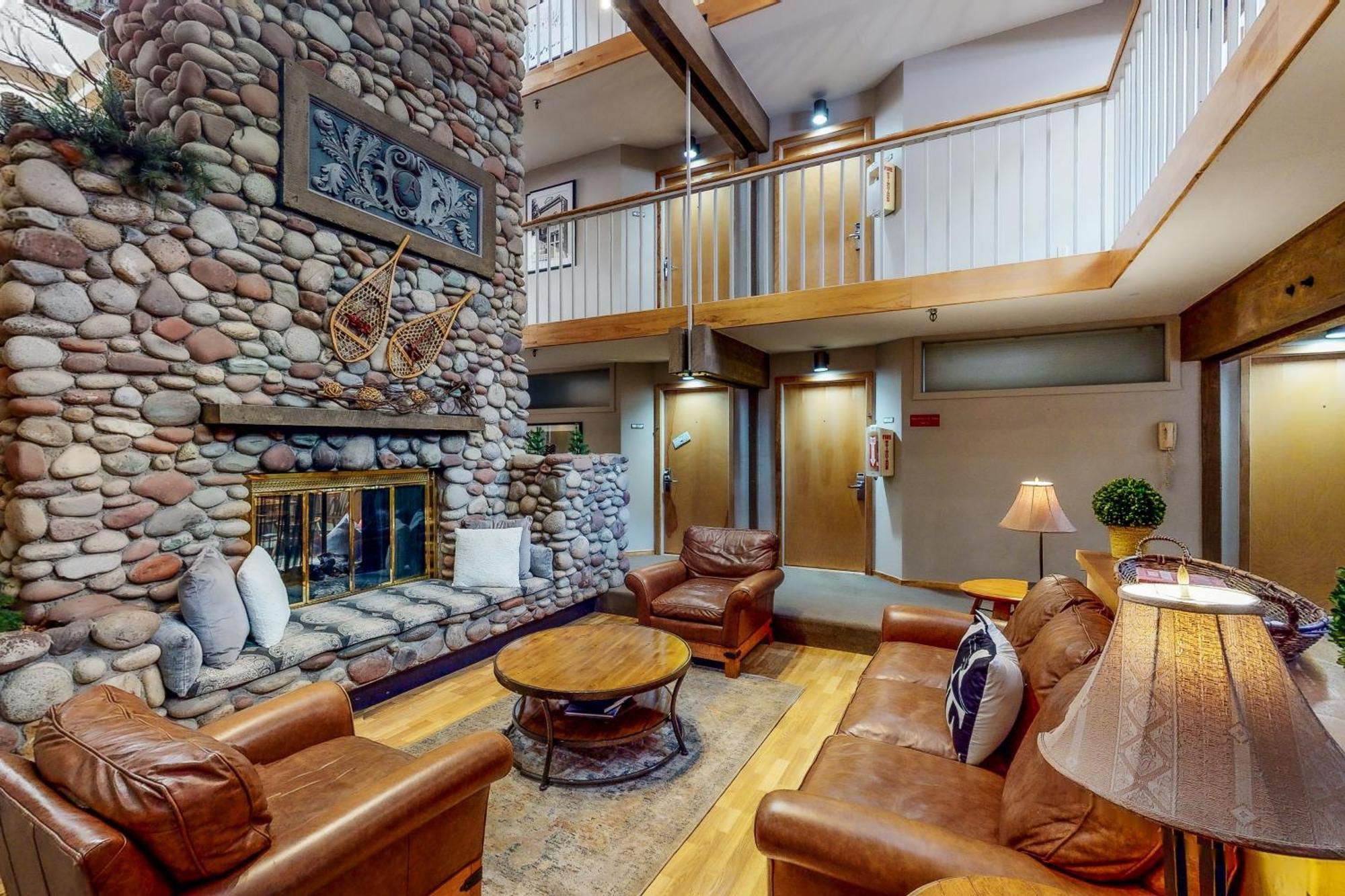 Mountain Lodge Telluride Room photo